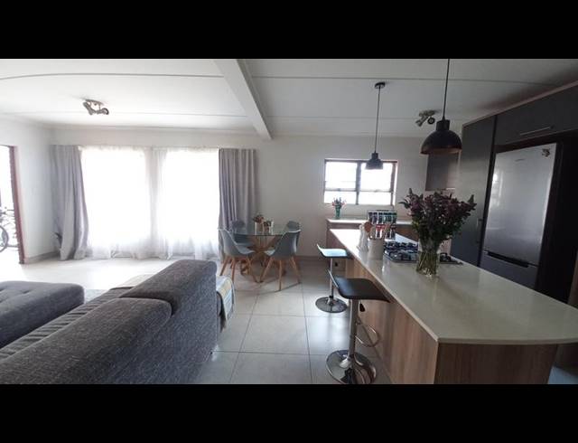 3 BEDROOM APARTMENT FOR SALE IN GLEN MARAIS